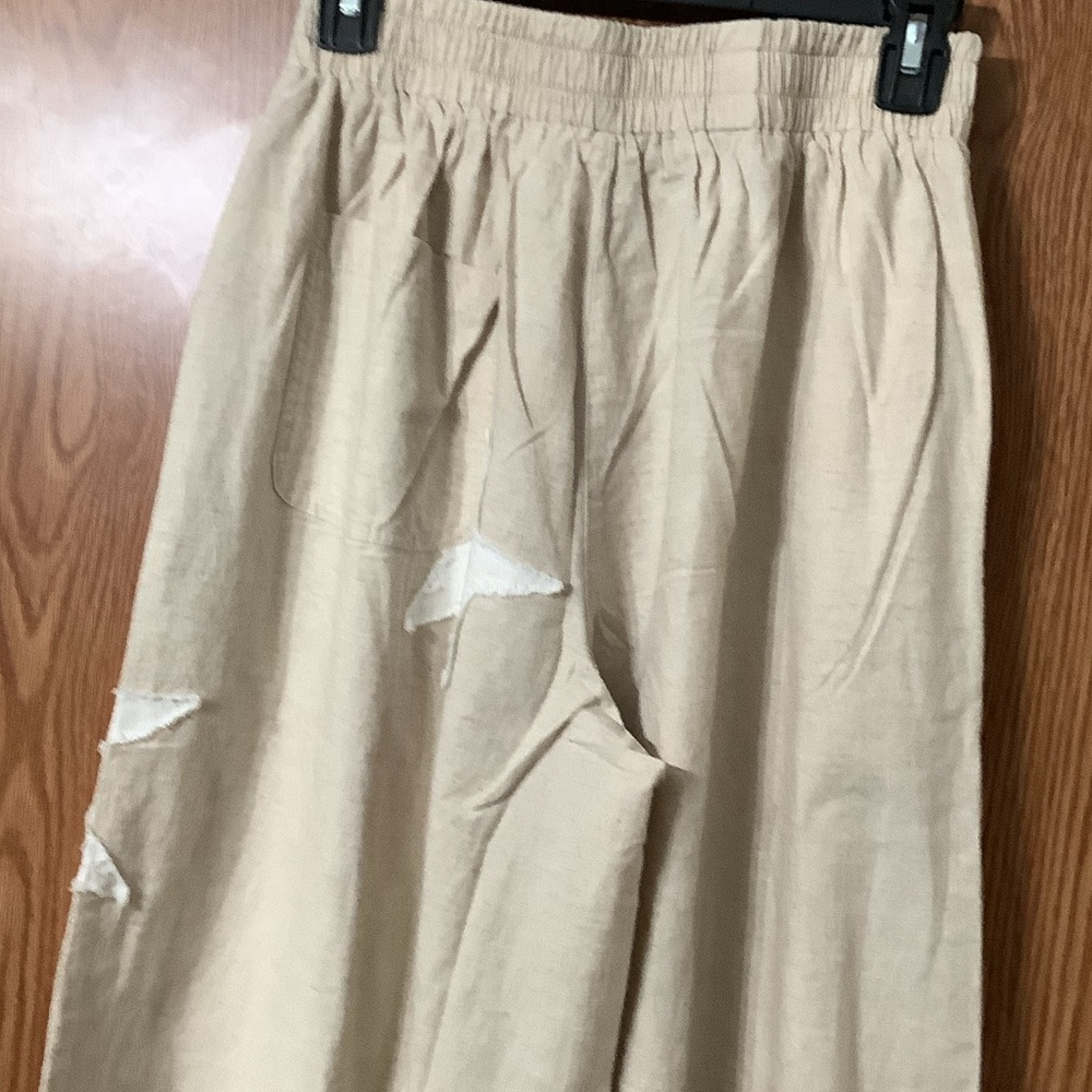 Beige Wide-Leg Pants and top with Distressed Detail a set - Picture 4 of 9